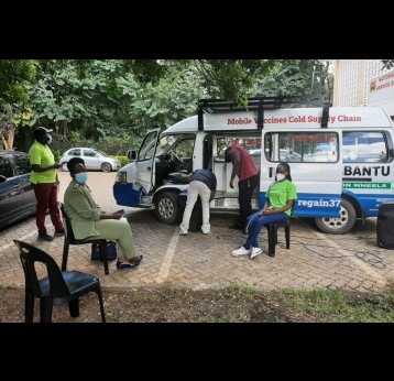 Mobile clinic in Zimbabwe