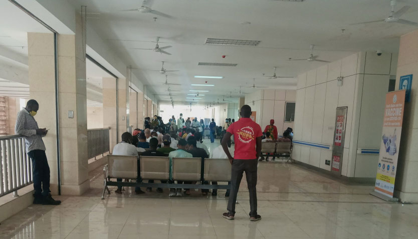 People waiting for COVID-19 vaccines at Juba Teaching Hospital. Credit: Winnie Cirino
