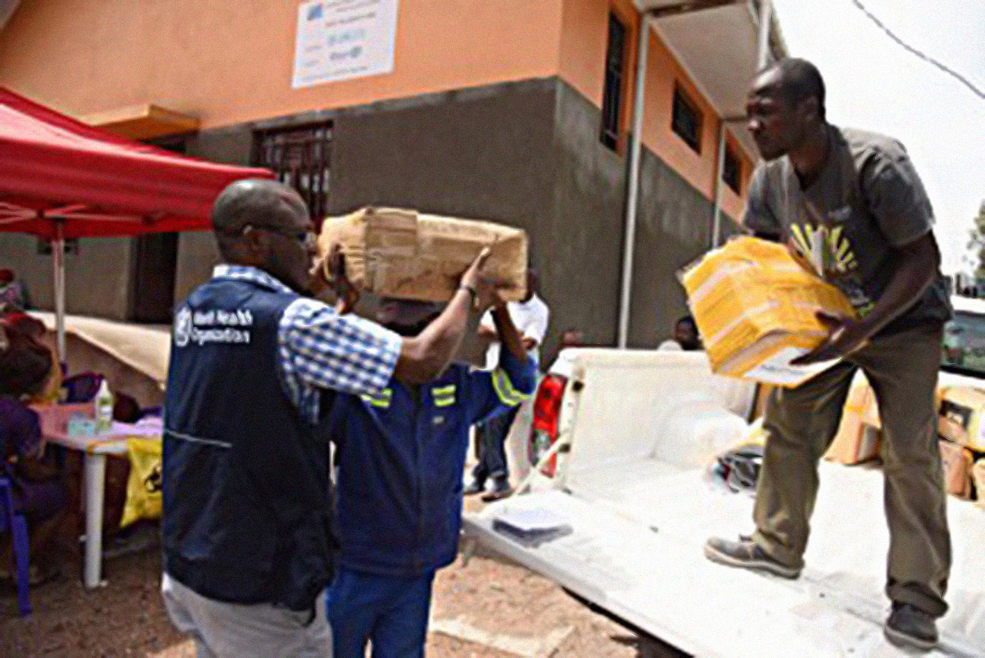 DRC Health workers prepare supplies for the cholera campaign in North Kivu. Credit: WHO DRC.