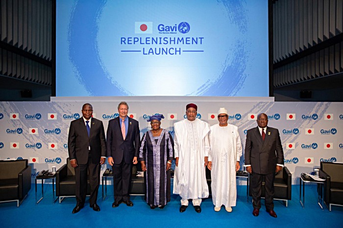 Left to right: H.E. Faustin-Archange Touadéra, President of the Central African Republic; Dr Seth Berkley, CEO, Gavi; Dr Ngozi Okonjo-Iweala, Gavi Board Chair; H.E. Mahamadou Issoufou, President of Niger; H.E. Ibrahim Boubacar Keita, President of Mali; and H.E. Nana Akufo-Addo, President of Ghana.