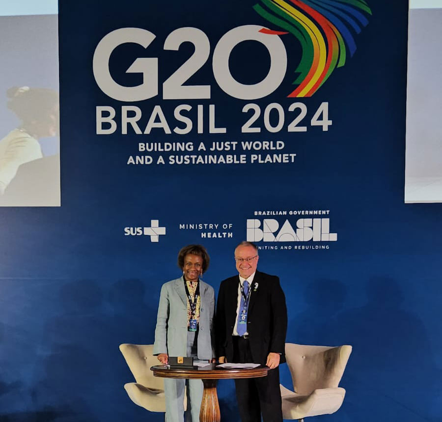 Marie-Ange Saraka-Yao, Gavi's Chief Resource Mobilisation & Growth Officer with Carlos Gadelha, Brazil's Secretary of Science, Technology, Innovation and Health Economic-Industrial Complex.