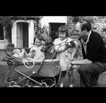 Roald Dahl with his wife Patricia Neal and children Olivia (right) Tessa, and Theo (in pram). PA Images/Alamy Stock Photo