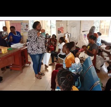Counselling nursing mothers on the need for PCV against pneumonia at Ile-Oluji, near Akure, Ondo State, Nigeria. Credit: Adetokunbo Abiola