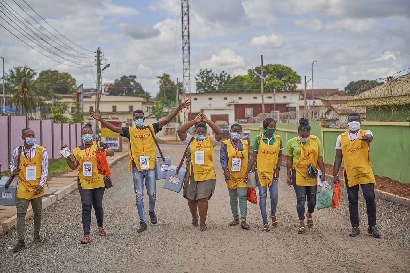A group of vaccinators prepare to disperse for house-to-house visits in Kumasi in the Ashanti Region on 10 September 2020. ©UNICEF/ACQUAH