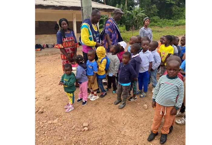 7 – Cameroonian kids line up to receive the novel oral polio vaccine (nOPV2) on September 25, 2023.
