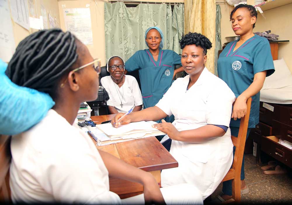 Nurses receive last minute instructions prior to a outreach for HPV vaccination. Credit-Akem Olives Nkwain