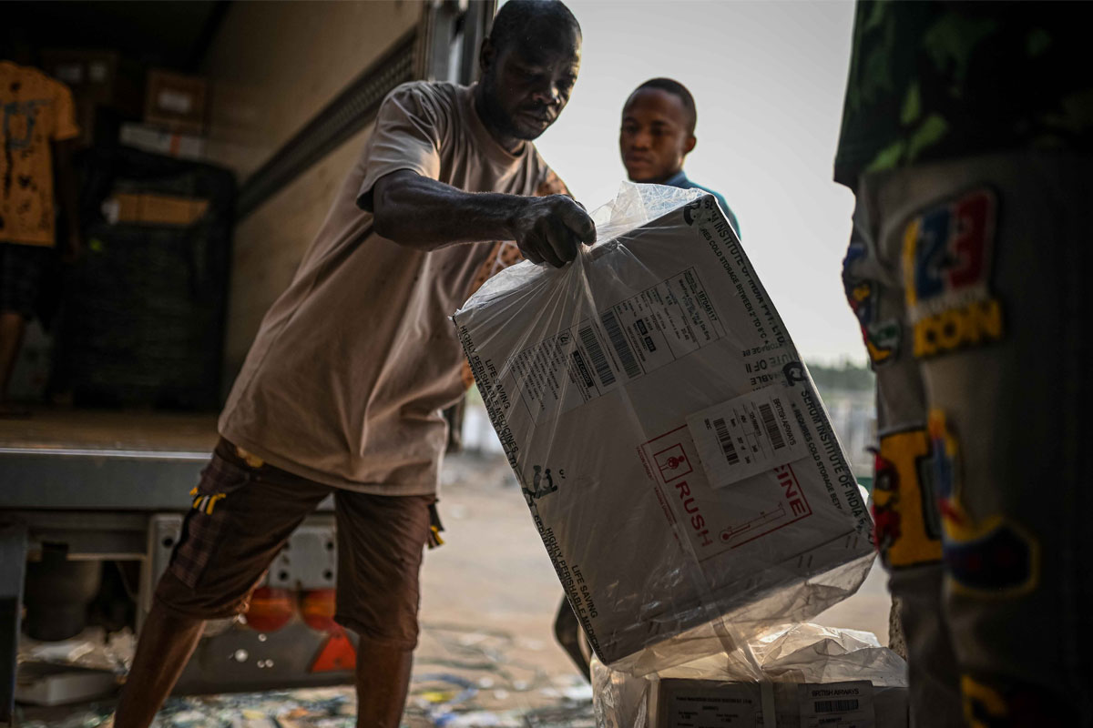 Earlier in 2025, Nigeria became the first country to receive the new MenFive vaccine from the Gavi-funded global stockpile. Credit: UNICEF Nigeria/Adeokun Adesegun
