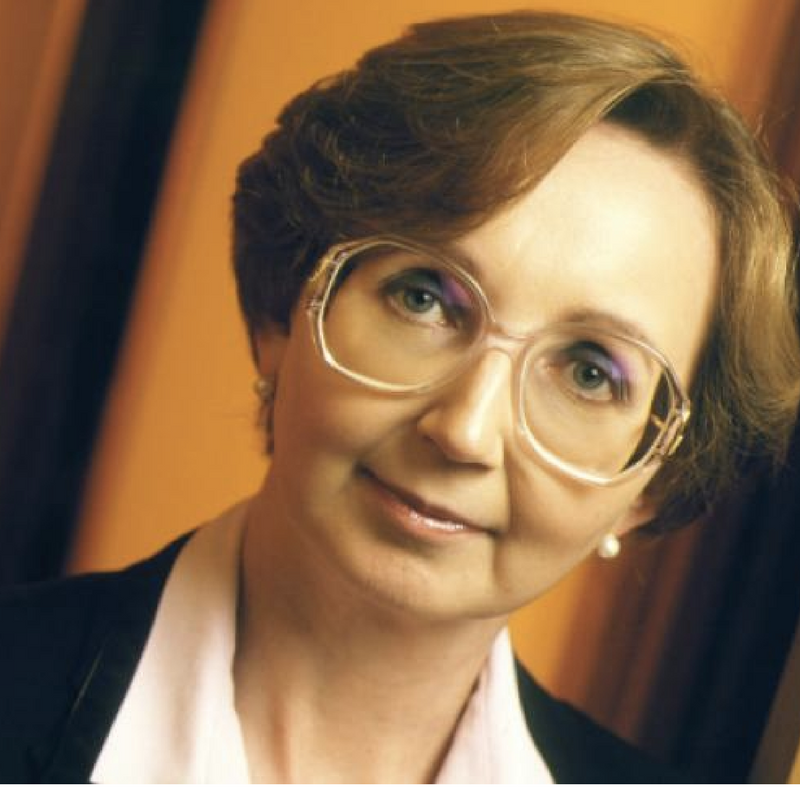 Dr Anne Szarewski
