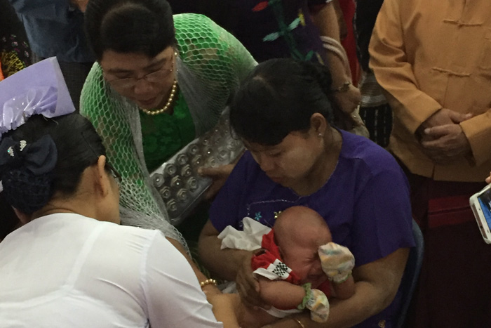 Myanmar is the 57th country to introduce the pneumococcal vaccine through Gavi’s Advance Market Commitment. With funding from Italy, UK, Canada, the Russian Federation, Norway and the Bill & Melinda Gates Foundation, it is expected to prevent more than 1 million child deaths by 2020.