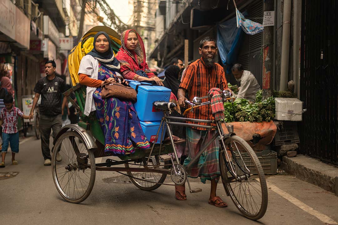 Vaccine delivery on bicycle