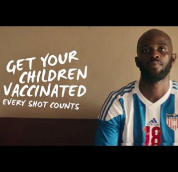 La CAF et les stars du football africain font équipe pour la vaccination des enfants