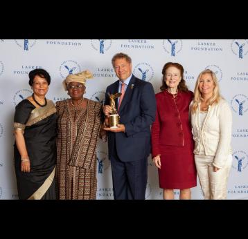 Image: Gavi Leadership receives 2019 Lasker~Bloomberg Public service Award