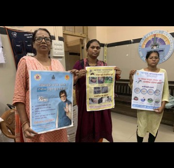 Left to Right: Health Visitor, Vanita Santosh Churi, ASHA worker Vaishali Solase and ASHA worker Jyoti Patil. Credit: Sweta Daga