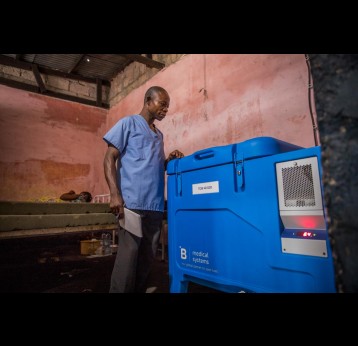 A solar fridge in DRC. Credit: Gavi/2018/Thomas Nicolon