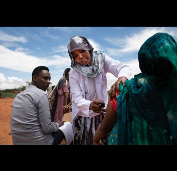Ifra Mahamud, 25, is a health worker carrying out vaccinations in Degehabur District in the Somali Region, Ethiopia. Credit: @save_children
