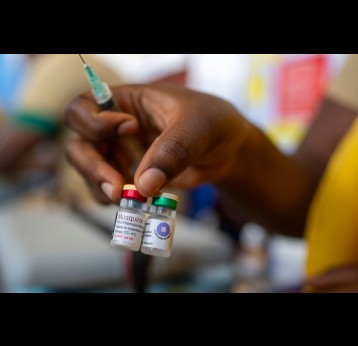 Flacons de vaccin antipaludique. Crédit : Fonds mondial / Nana Kofi Acquah
