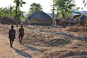 Malawi-Kids at Chifuchambewa village