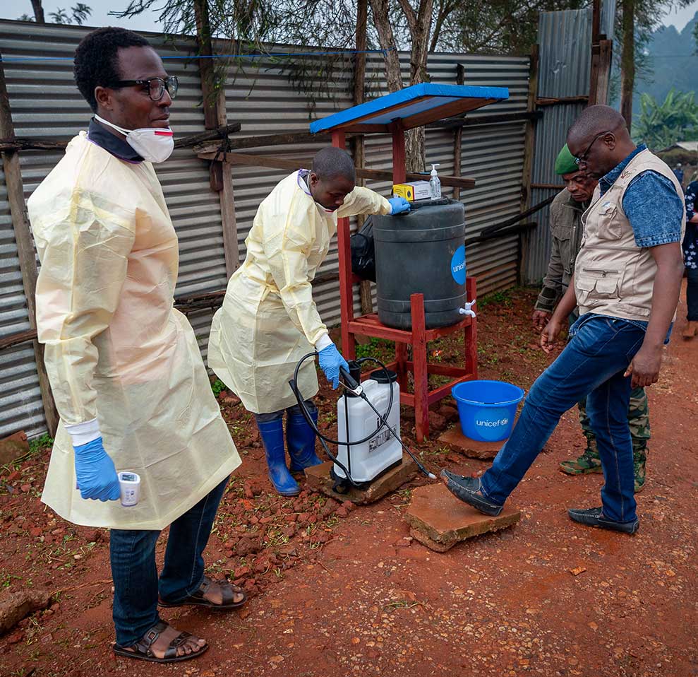 Health workers take precautions against Ebola transmission, DR Congo Gavi/2019/Frederique Tissandier