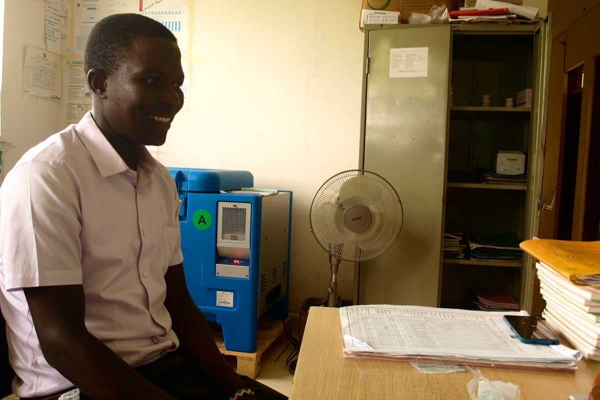 Nurse Henry Ochieng' of Tamu Health Centre in Kisumu County, Kenya. Credit: Joseph Maina