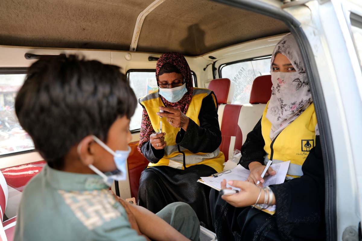 A boy receives the measles and rubella vaccination during a nationwide campaign in Pakistan. Credit: Gavi/2021/Asad Zaidi